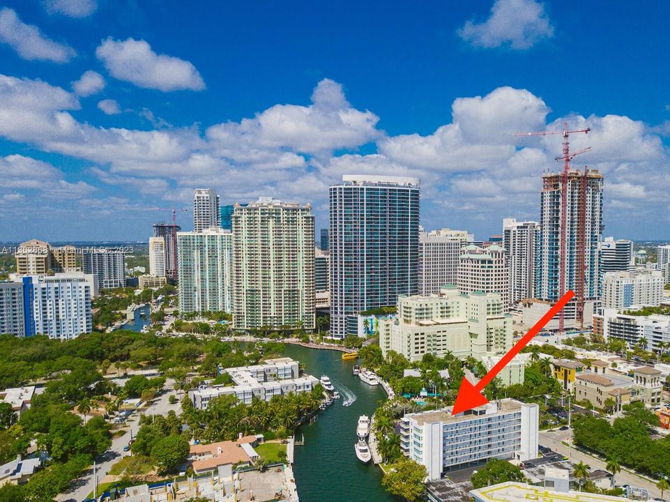 Chateau Mar is a boutique building one block off Las Olas and directly on the New River.