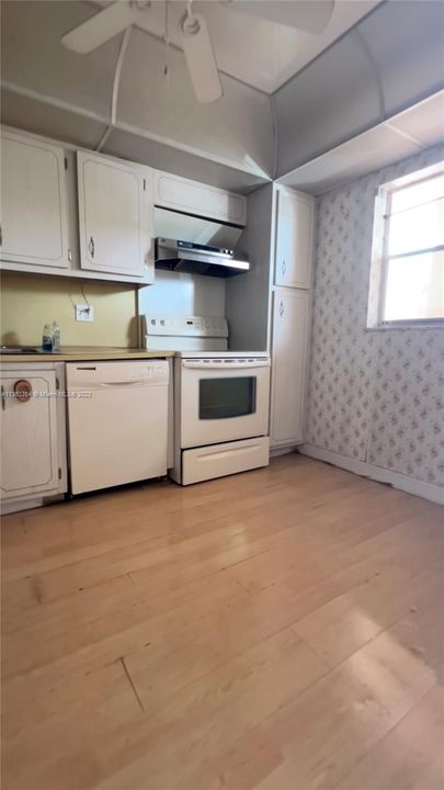 Recently Sold: $85,000 (1 beds, 1 baths, 867 Square Feet)