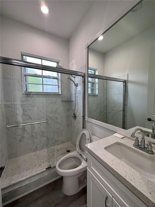 Недавно арендовано: $6,000 (4 спален, 3 ванн, 2289 Квадратных фут)