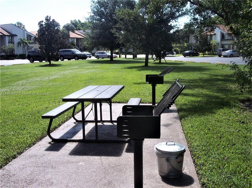 GARDENS PICNIC AREA WITH BBQ.