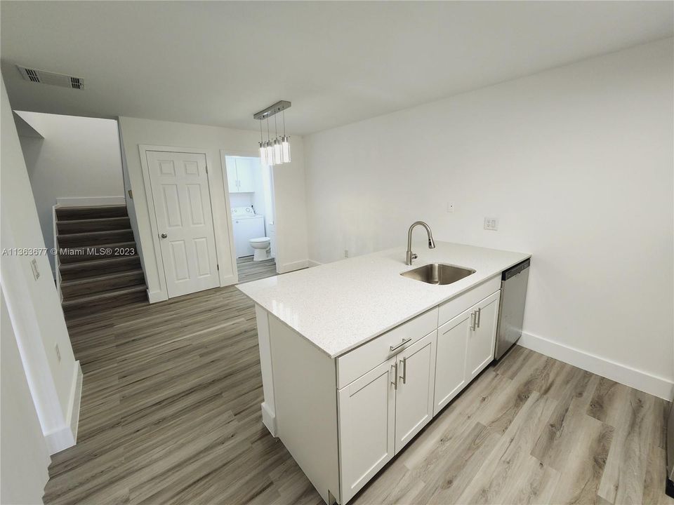 Recently Sold: $334,500 (2 beds, 2 baths, 1236 Square Feet)