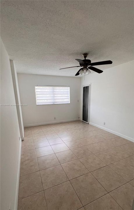 Recently Rented: $1,700 (1 beds, 1 baths, 898 Square Feet)
