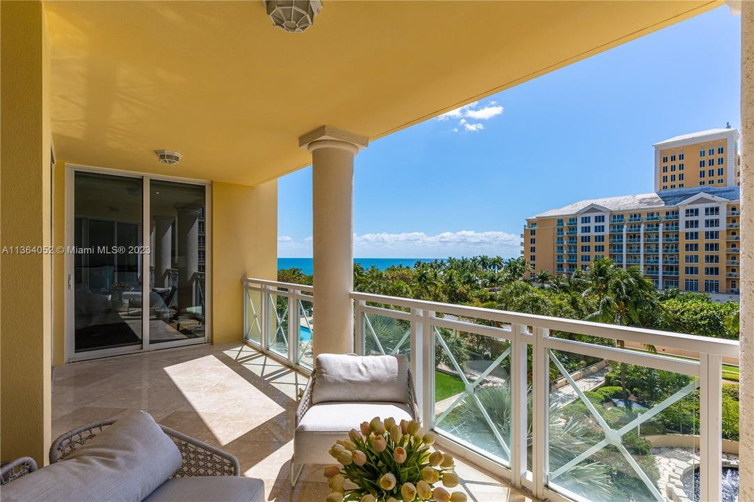 Recently Sold: $4,100,000 (3 beds, 3 baths, 2930 Square Feet)