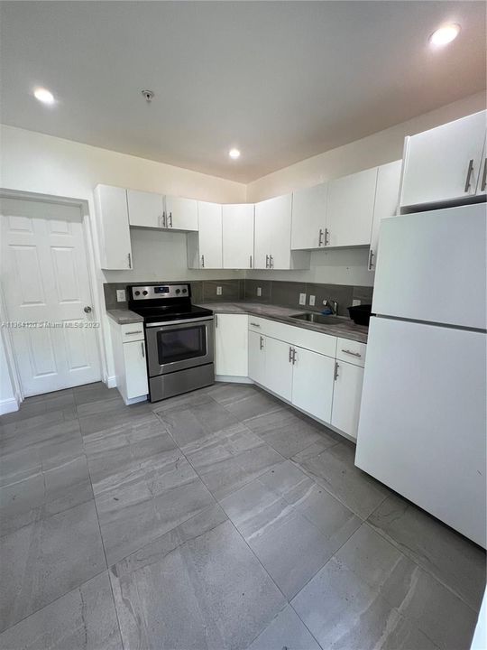 Recently Rented: $1,650 (2 beds, 1 baths, 650 Square Feet)