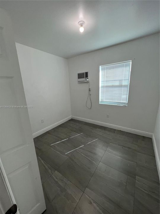 Recently Rented: $1,650 (2 beds, 1 baths, 650 Square Feet)