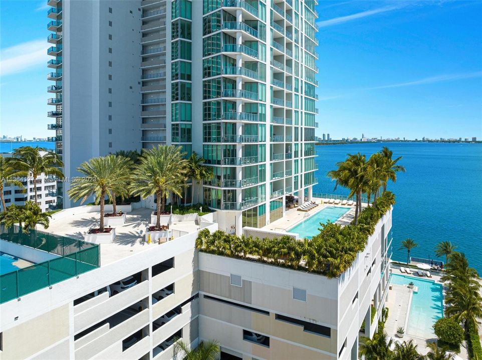 Recently Sold: $799,000 (2 beds, 2 baths, 1060 Square Feet)
