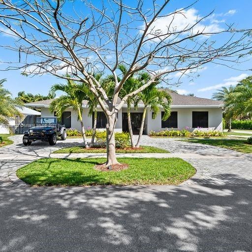 Recently Sold: $1,275,000 (4 beds, 3 baths, 2768 Square Feet)