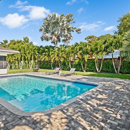 Recently Sold: $1,275,000 (4 beds, 3 baths, 2768 Square Feet)