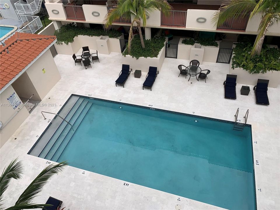 最近租的: $2,300 (1 贝兹, 1 浴室, 756 平方英尺)