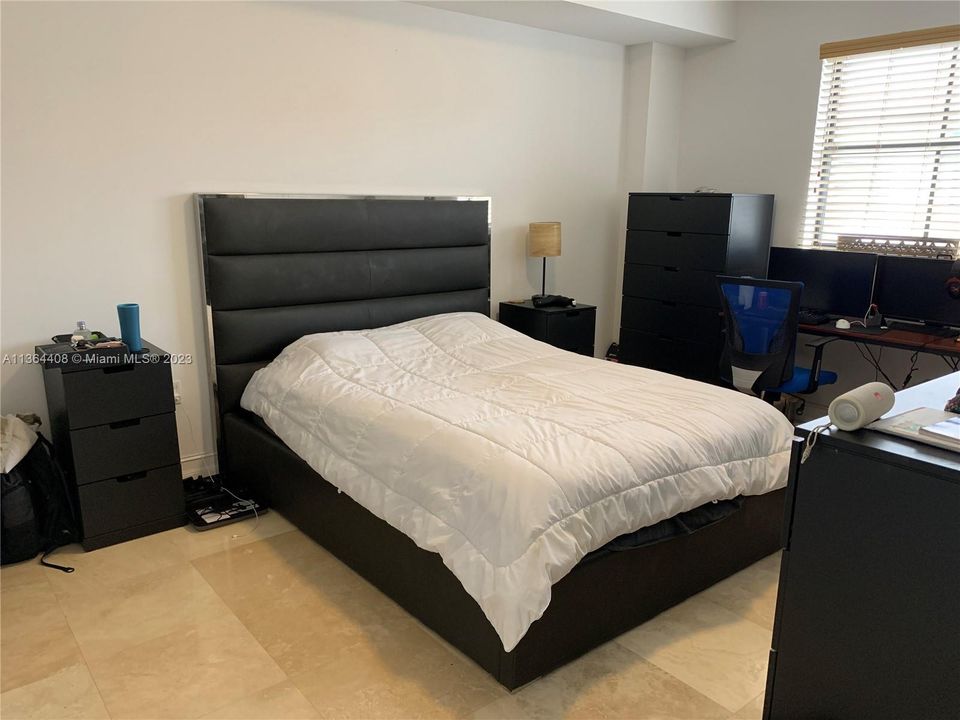 最近租的: $2,300 (1 贝兹, 1 浴室, 756 平方英尺)