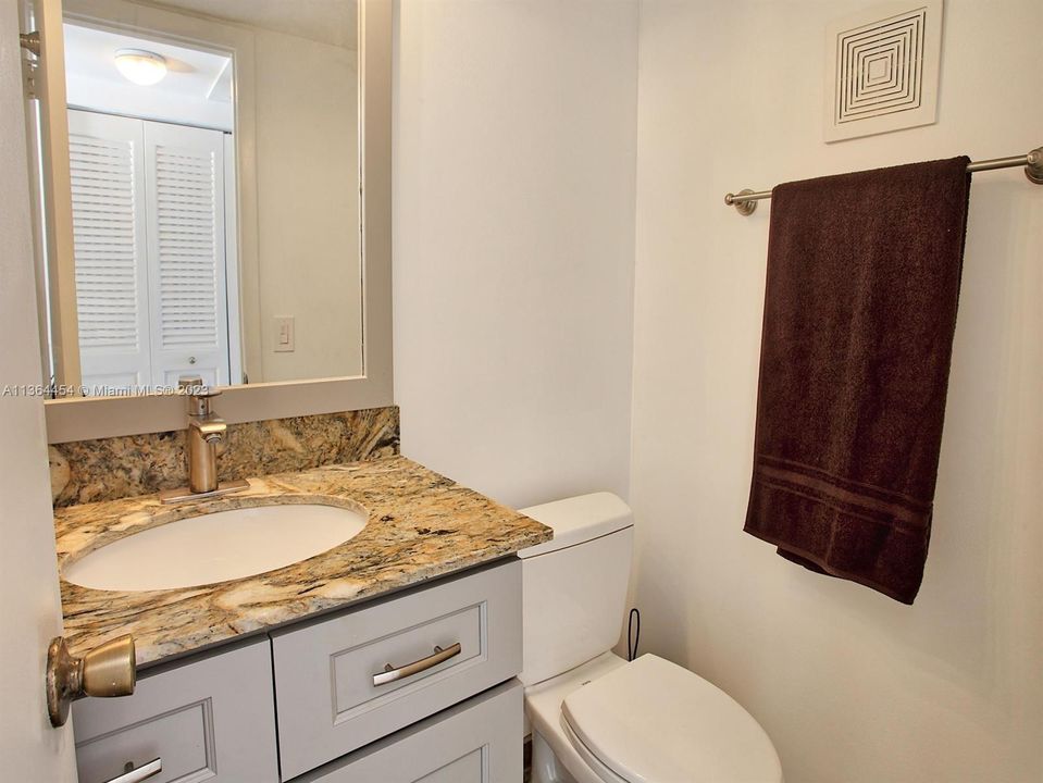 Recently Sold: $115,500 (1 beds, 1 baths, 720 Square Feet)