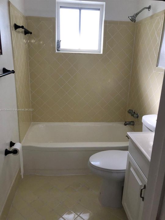 最近租的: $2,000 (2 贝兹, 2 浴室, 960 平方英尺)