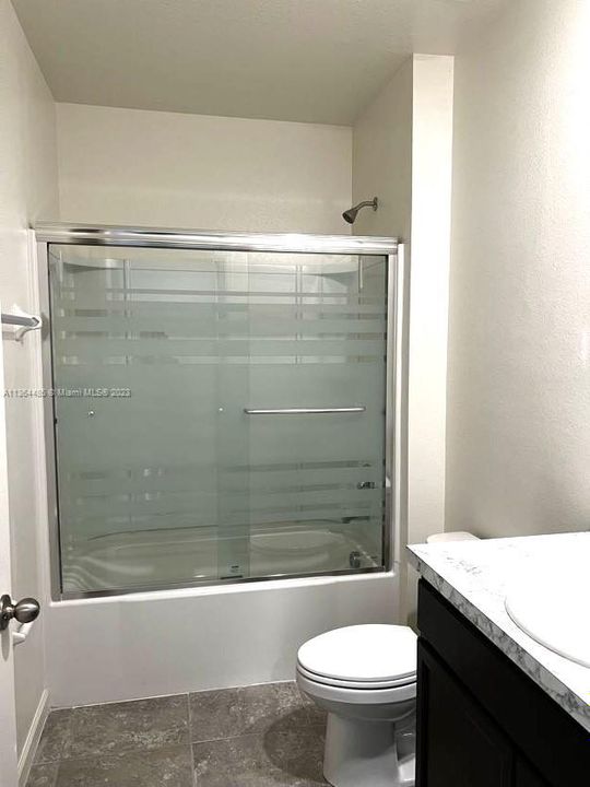 最近租的: $2,700 (4 贝兹, 2 浴室, 1934 平方英尺)