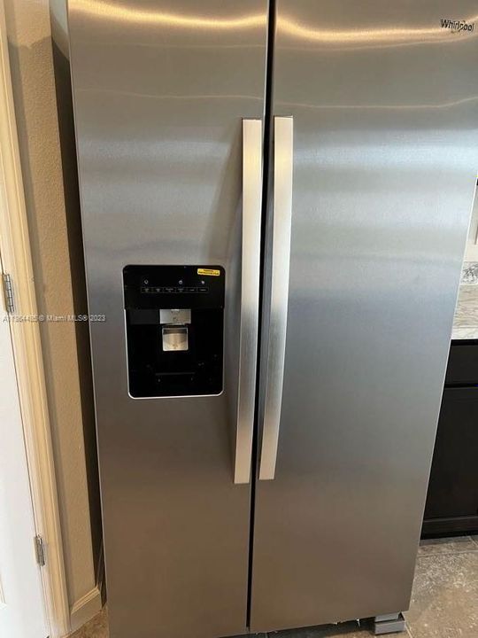 最近租的: $2,700 (4 贝兹, 2 浴室, 1934 平方英尺)