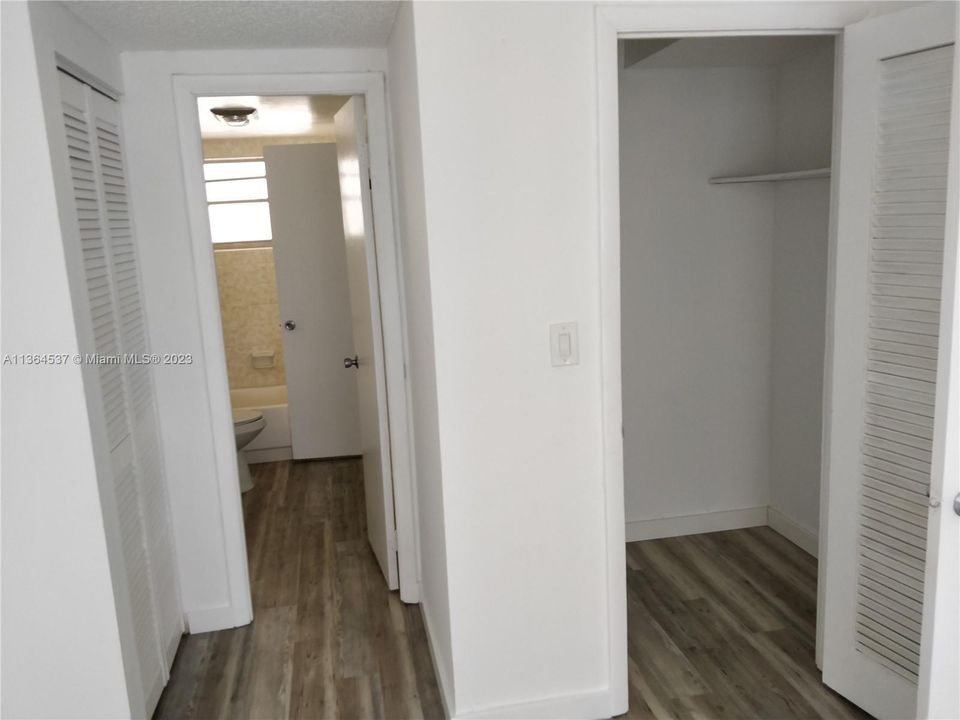 Recently Rented: $1,700 (1 beds, 1 baths, 840 Square Feet)