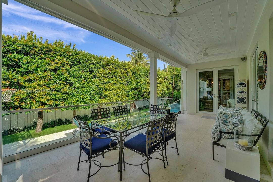 Recently Sold: $4,495,000 (7 beds, 6 baths, 3991 Square Feet)