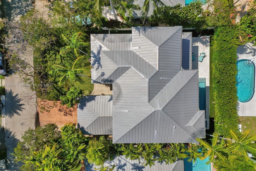 Recently Sold: $4,495,000 (7 beds, 6 baths, 3991 Square Feet)