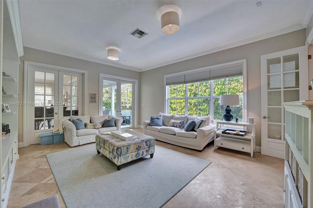 Recently Sold: $4,495,000 (7 beds, 6 baths, 3991 Square Feet)