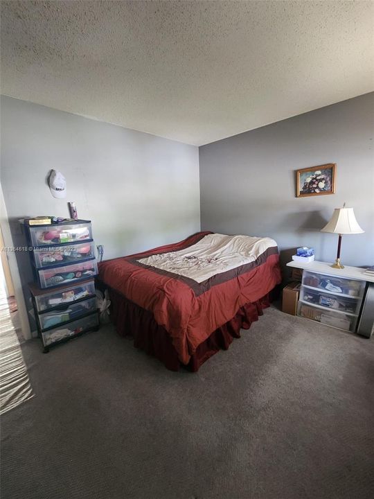 Active With Contract: $199,000 (2 beds, 1 baths, 1080 Square Feet)