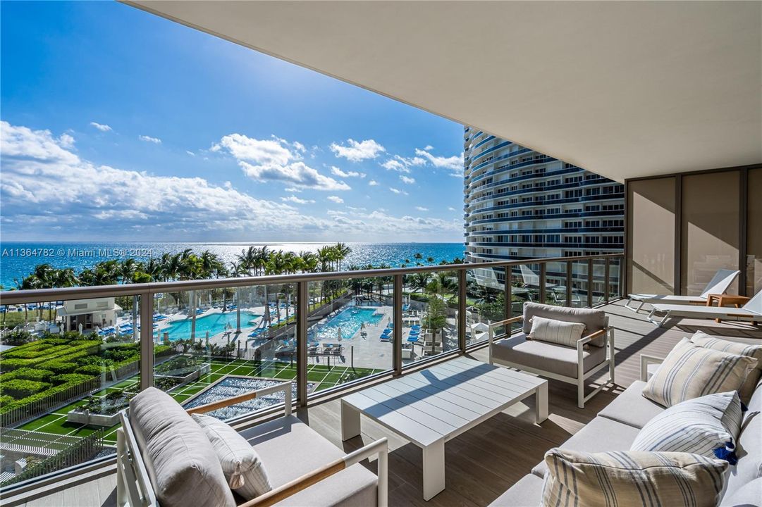 Active With Contract: $7,200,000 (4 beds, 4 baths, 2840 Square Feet)