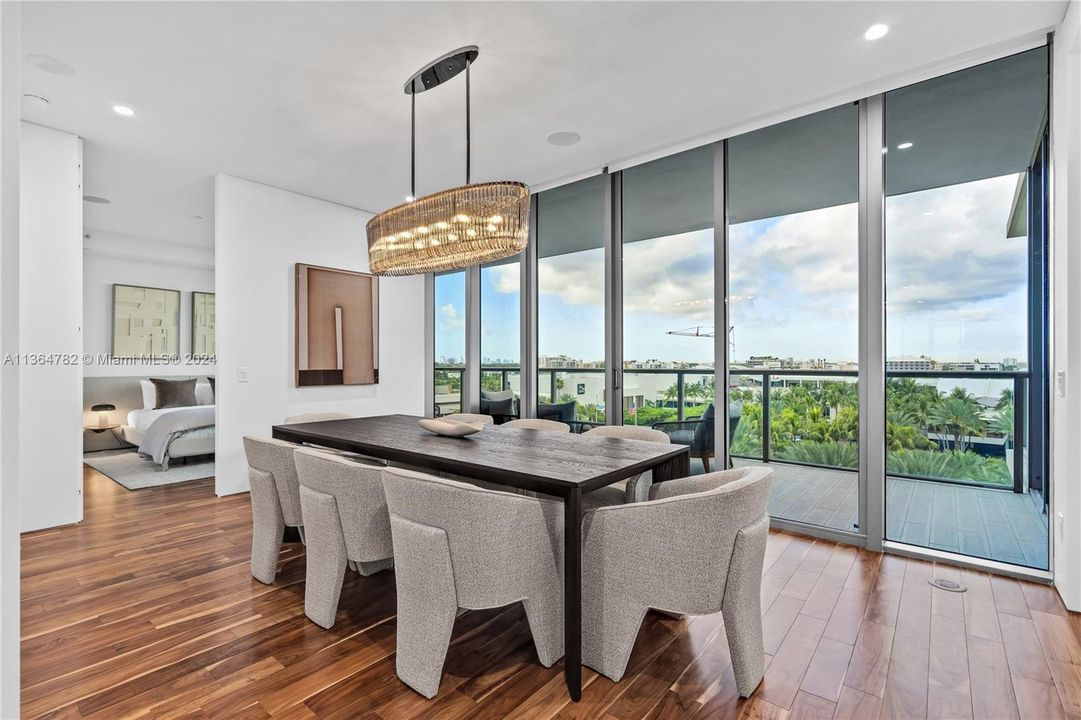 Active With Contract: $7,200,000 (4 beds, 4 baths, 2840 Square Feet)