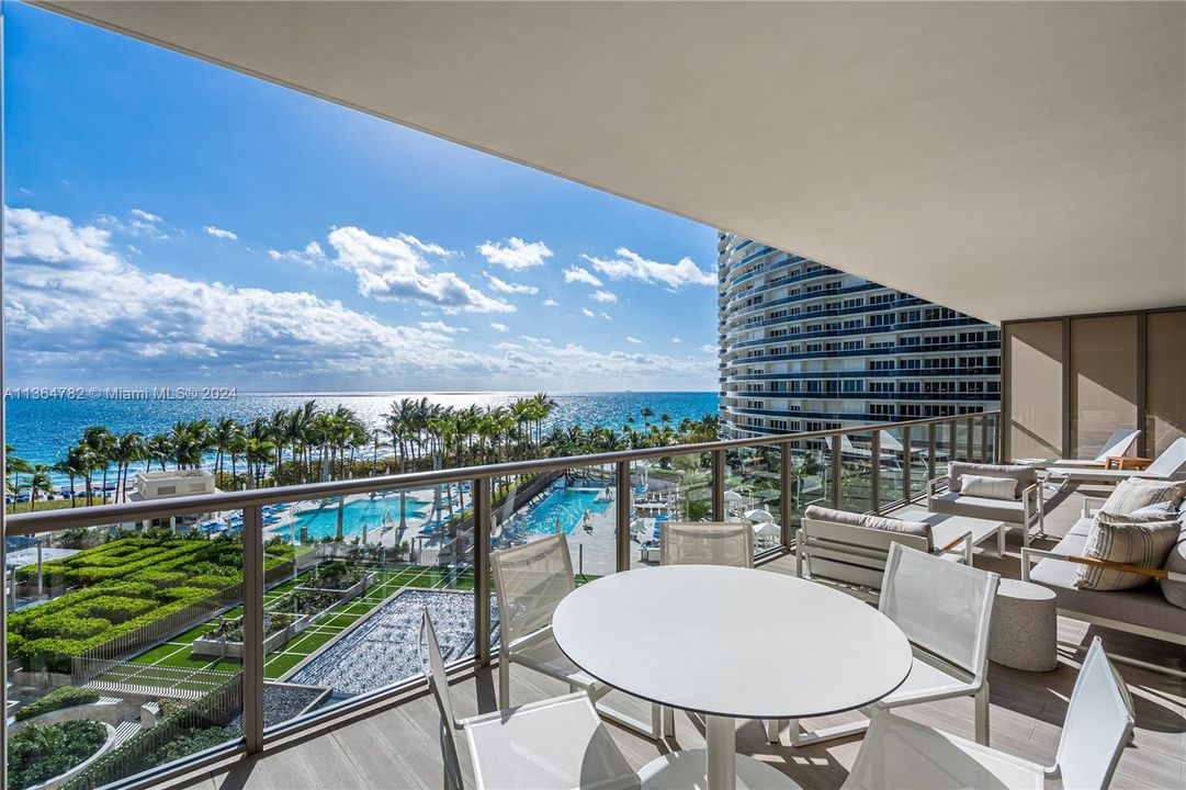 Active With Contract: $7,200,000 (4 beds, 4 baths, 2840 Square Feet)