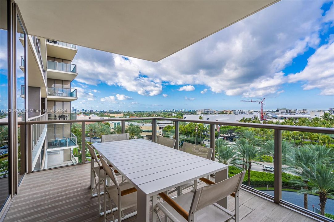 Active With Contract: $7,200,000 (4 beds, 4 baths, 2840 Square Feet)