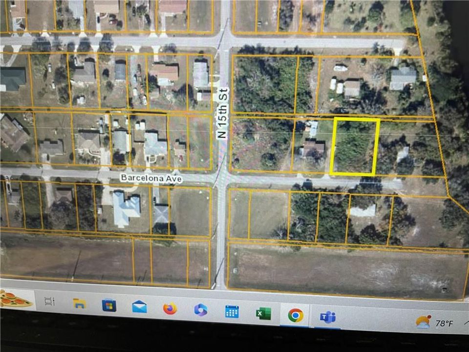 На продажу: $87,000 (0.31 acres)