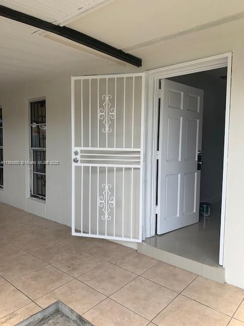 Recently Sold: $335,000 (3 beds, 1 baths, 1000 Square Feet)