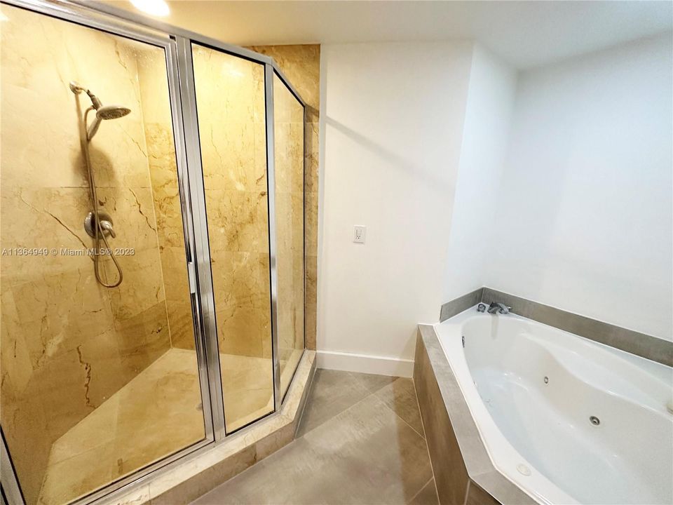 最近租的: $4,800 (3 贝兹, 2 浴室, 1552 平方英尺)