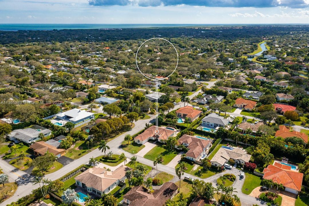 Vendido Recientemente: $1,350,000 (4 camas, 3 baños, 2889 Pies cuadrados)