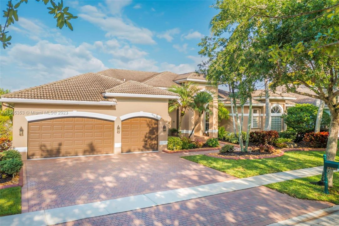 Recently Sold: $1,150,000 (6 beds, 3 baths, 3766 Square Feet)