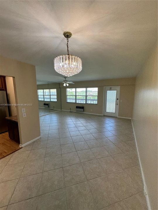 Recently Sold: $135,000 (1 beds, 1 baths, 720 Square Feet)