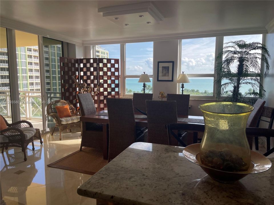 Recently Sold: $3,995,000 (3 beds, 4 baths, 3320 Square Feet)