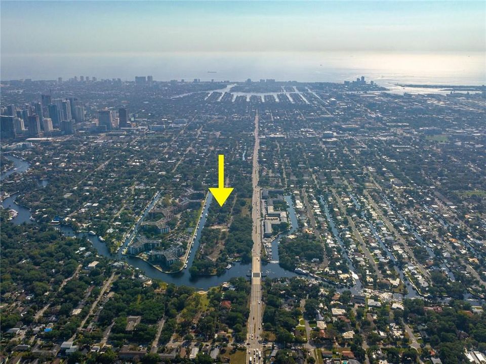 Под контрактом: $2,497,500 (0.44 acres)