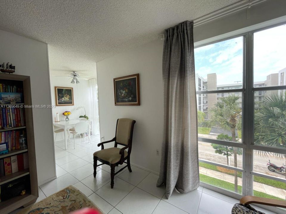 Recently Sold: $249,000 (1 beds, 1 baths, 620 Square Feet)