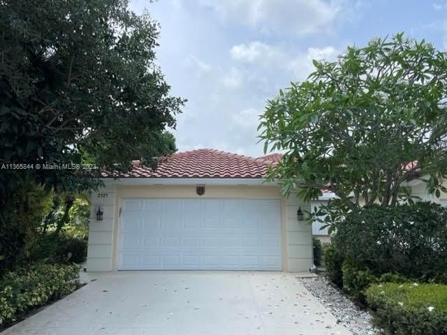 Recently Sold: $459,000 (2 beds, 2 baths, 1526 Square Feet)