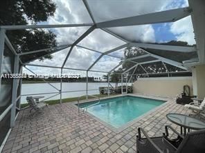 Recently Sold: $459,000 (2 beds, 2 baths, 1526 Square Feet)