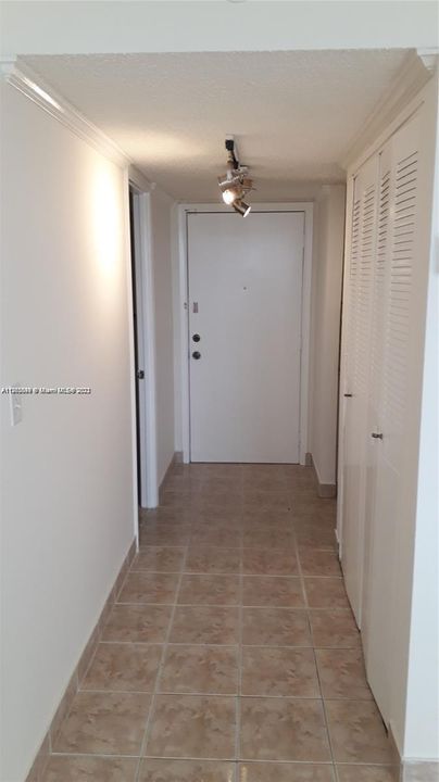 Recently Sold: $125,000 (1 beds, 1 baths, 790 Square Feet)