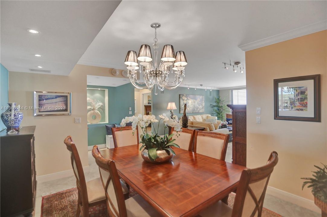 Recently Sold: $1,199,000 (2 beds, 2 baths, 1409 Square Feet)