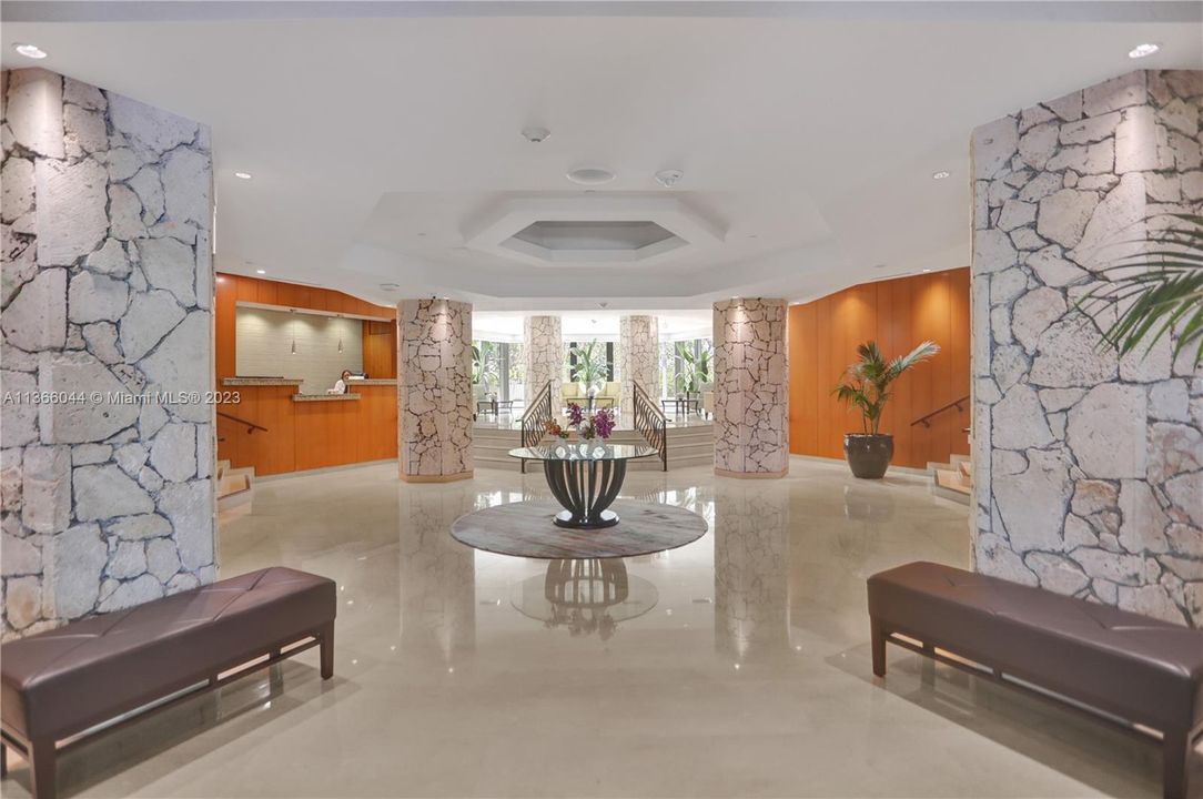 Recently Sold: $1,199,000 (2 beds, 2 baths, 1409 Square Feet)