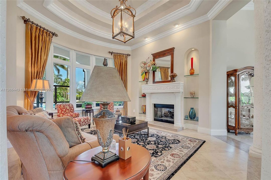 Recently Sold: $2,500,000 (4 beds, 4 baths, 5655 Square Feet)