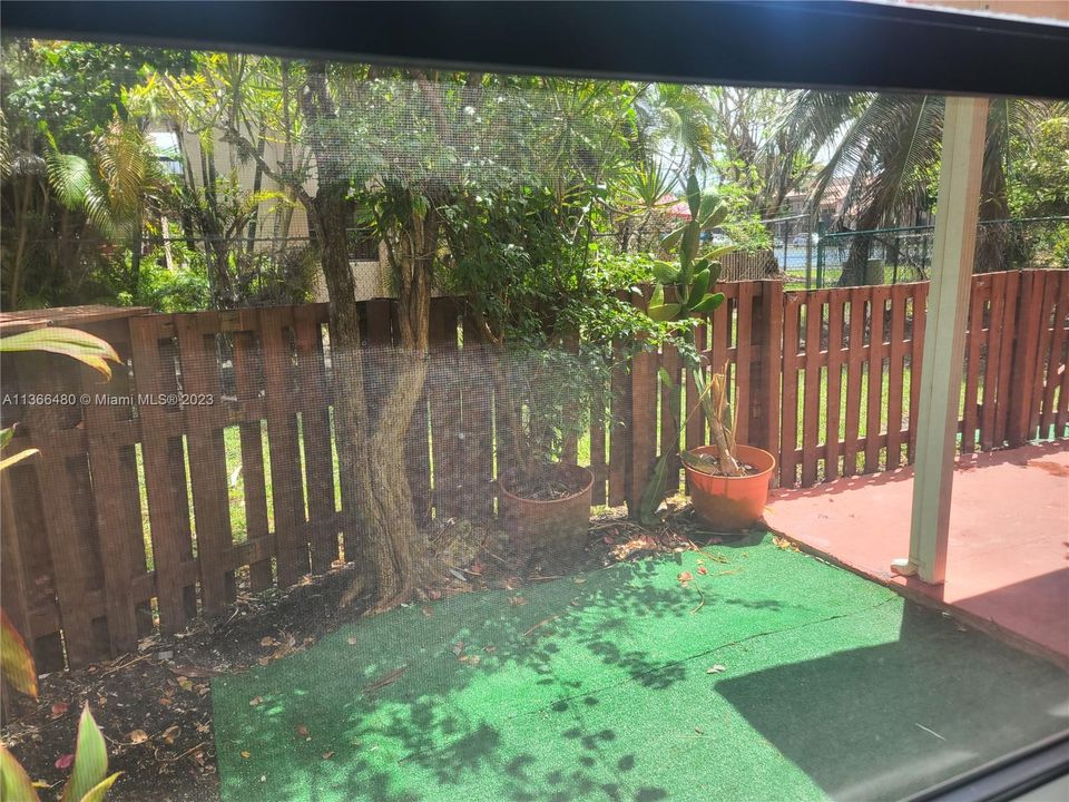 Недавно арендовано: $2,300 (2 спален, 1 ванн, 981 Квадратных фут)