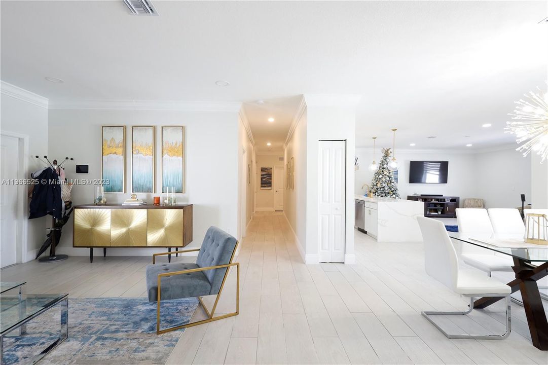 Recently Rented: $6,500 (5 beds, 4 baths, 2911 Square Feet)