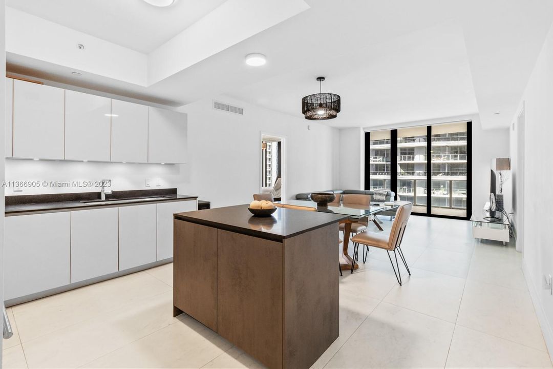 Недавно арендовано: $6,900 (3 спален, 3 ванн, 1442 Квадратных фут)