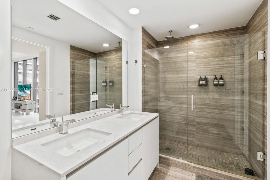 Недавно арендовано: $6,900 (3 спален, 3 ванн, 1442 Квадратных фут)