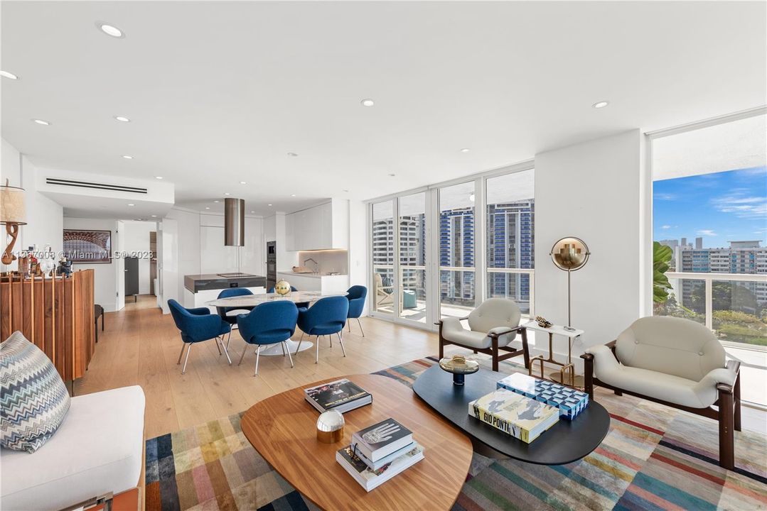 Recently Sold: $2,675,000 (2 beds, 2 baths, 1477 Square Feet)