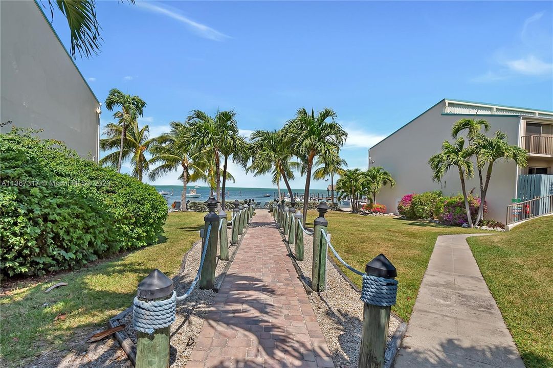 Recently Sold: $625,000 (2 beds, 2 baths, 1352 Square Feet)