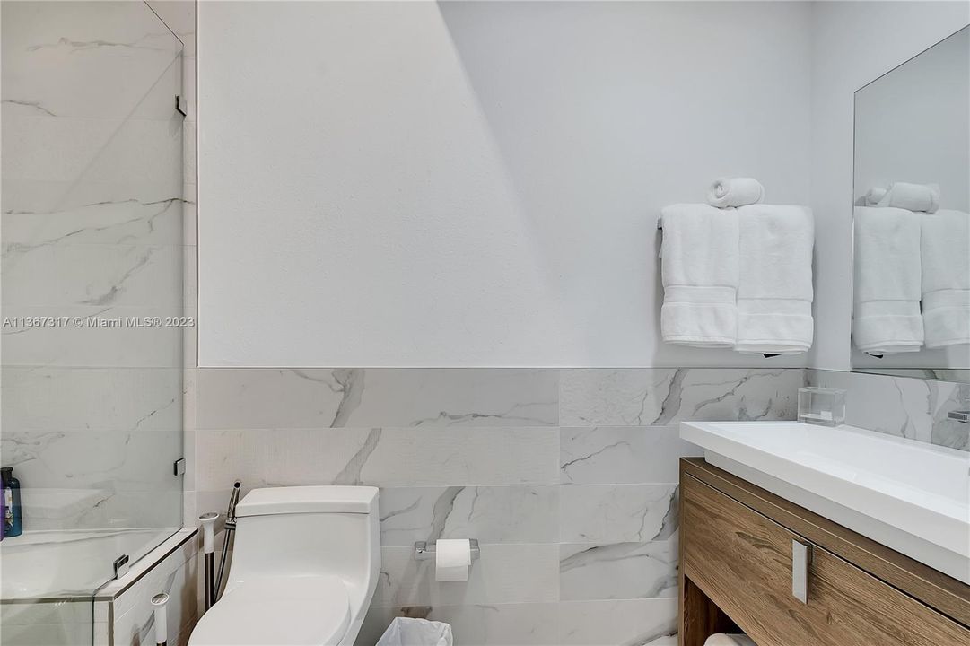 Recently Sold: $625,000 (2 beds, 2 baths, 1352 Square Feet)