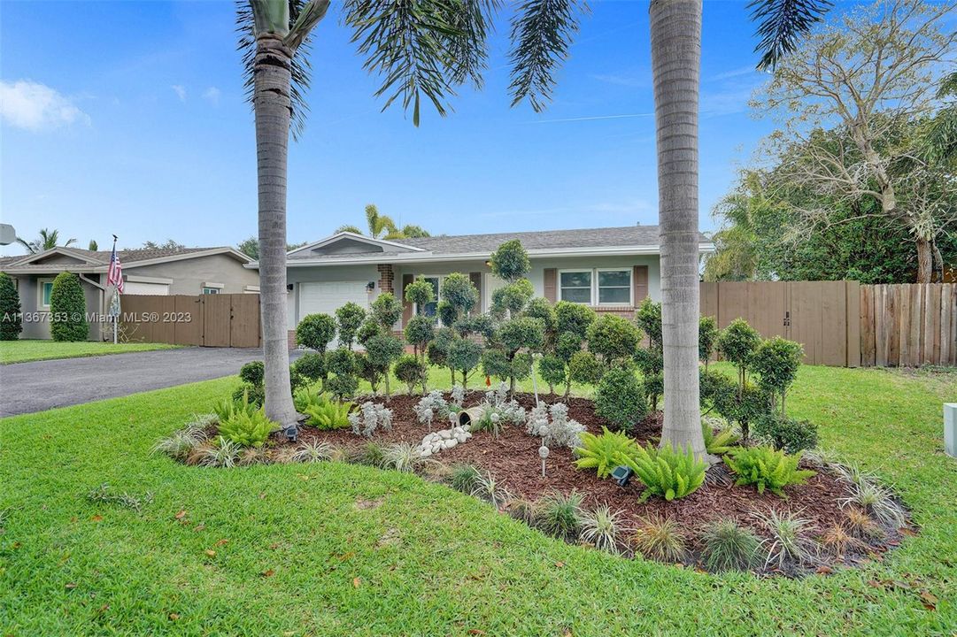 最近售出: $459,000 (3 贝兹, 2 浴室, 1471 平方英尺)